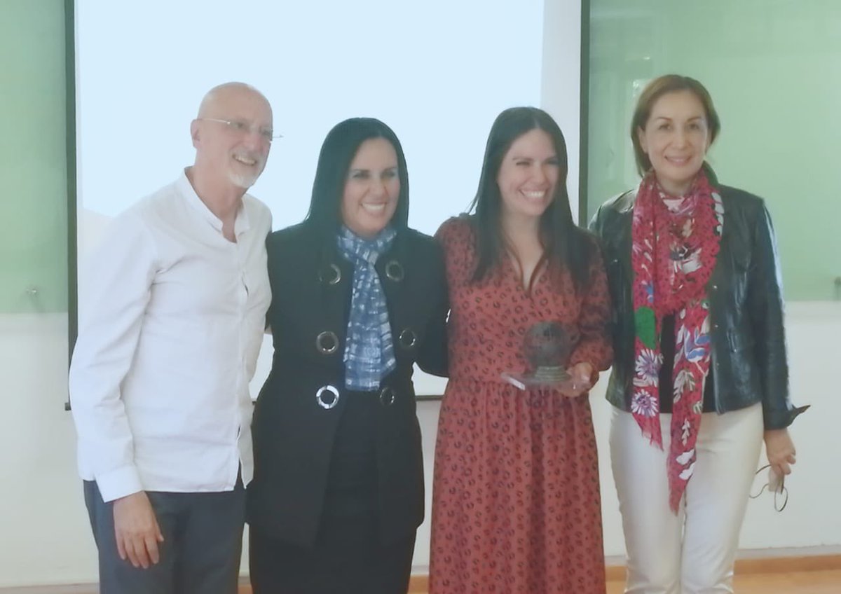 Redincuba tweet media