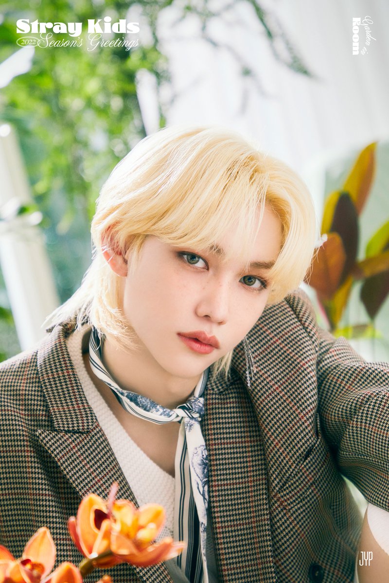 Stray Kids(스트레이 키즈) 2022 SEASON'S GREETINGS Garden in ROOM TEASER IMAGE #필릭스 #Felix PRE-ORDER 2021.12.10 3PM (KST) - 2021.12.23 3PM (KST) #StrayKids #스트레이키즈 #스트레이키즈시즌그리팅 #StrayKidsSeasonsGreetings #YouMakeStrayKidsStay