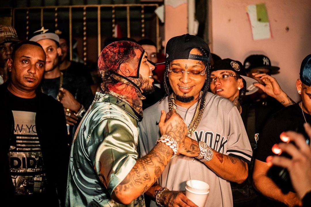 legendanuel's tweet photo. Cabra x cabra 🐐🇵🇷🇩🇴
#TeamWaWaWa 🍇 #LasLeyendasNuncaMueren 🏆
@Anuel_2bleA @rochyrdelmejor #losiluminatis 🔜🥵 https://t.co/jOwkieKu9H