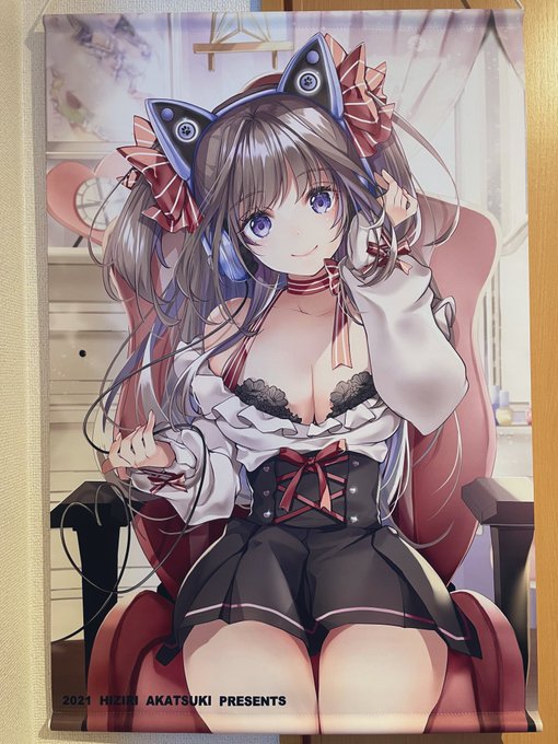 コミケで頒布するタペストリーが届いたよ〜!!!!れめちゃくちゃ綺麗に印刷されてて嬉しい～✧*ヾ(。>﹏<。)ノ゛✧*B2、Wスエードです! 