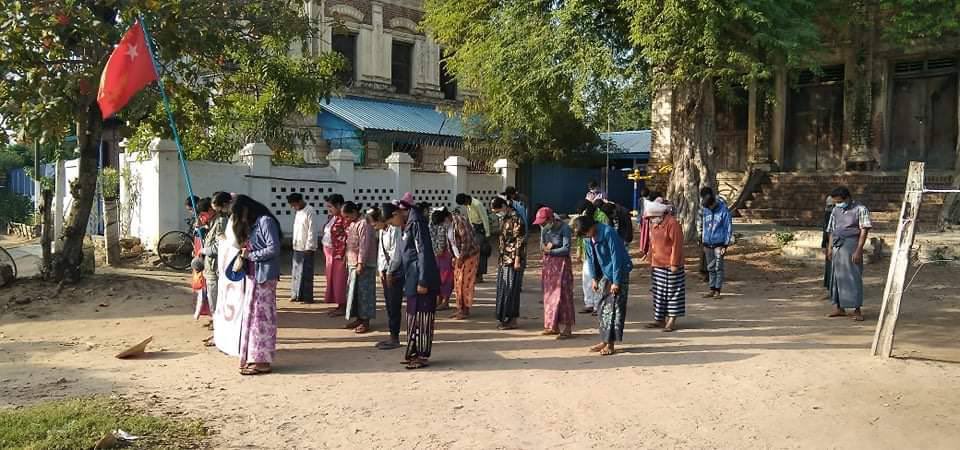 Gira_a2k's tweet photo. Locals of a village in ShweBo Tsp never skip a day to protest against Genocidal Dictatorship &amp; showed their strong support to our legitimate government @NUGMyanmar. #Total_StopSponsoringSAC #Dec9Coup  #WhatsHappeningInMyanmar https://t.co/BU92CFPPLp