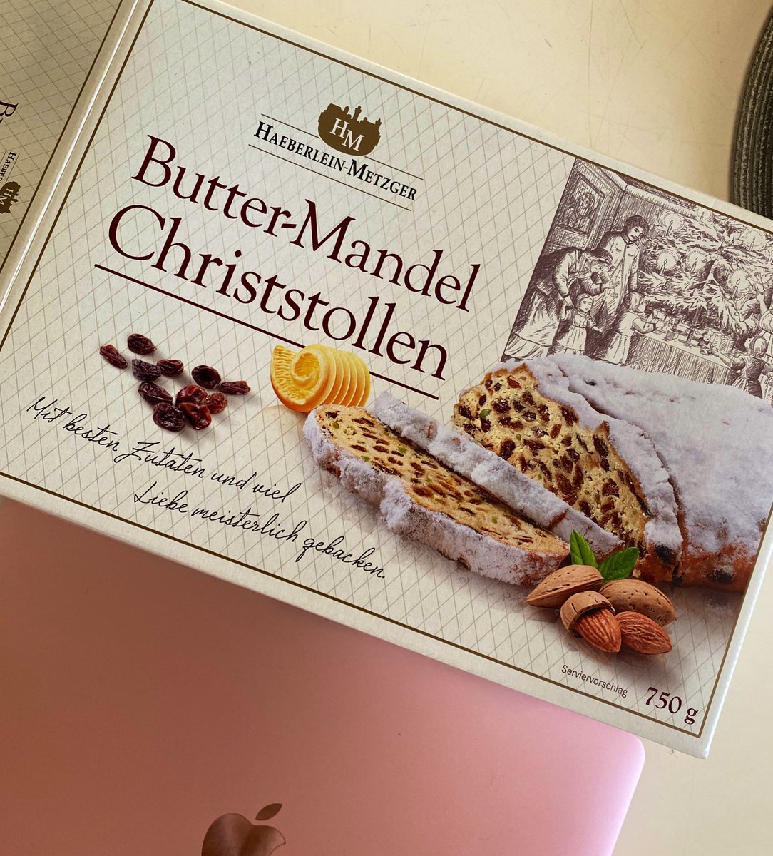 KWTOKYOSOUTH's tweet photo. こんなに大きいシュトーレン初！🤭🎄
#stollen #Christmasstollen
#christmas #christmastime
#christmasmood #christmasiscoming #christmasspirit https://t.co/9mTZCIxe0e