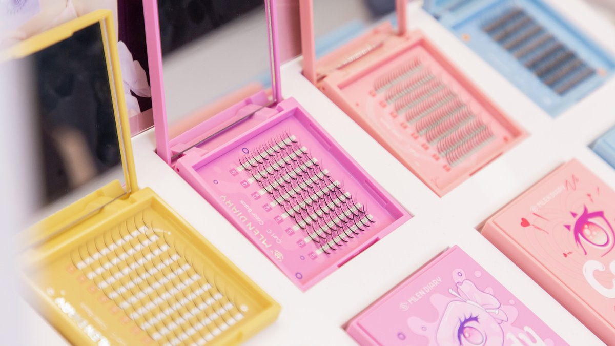 chaileedomedia's tweet photo. Eyelash brand #MLENDIARY has completed Series A funding. The brand is currently in the process of expanding overseas markets such as Singapore and North America.#chinamarket https://t.co/usOrND9OEs