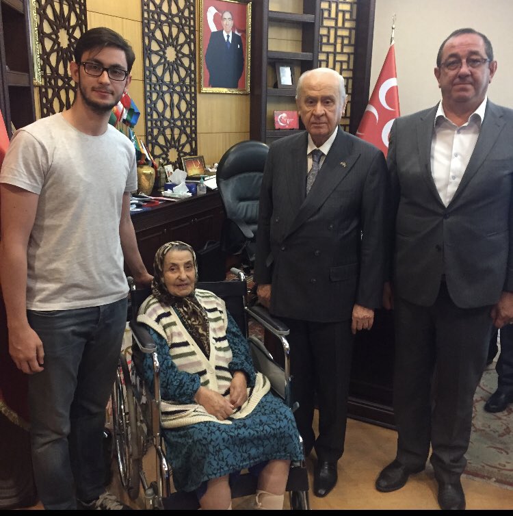 caner0632's tweet photo. BİZ SENDEN RAZIYDIK..
ALLAH’DA SENDEN RAZI OLSUN ANAM…
Ölümünün 1.yılında 
anam MÜNEVVER ERDİNÇ’i 
DUALARLA ANIYORUZ… 
RUHU ŞAD OLSUN….C.e https://t.co/XqTC4t7e7p