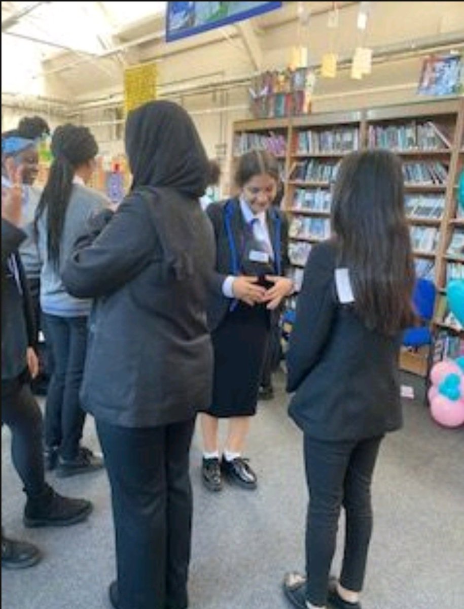 S2S_CIC's tweet photo. We have just completed an 8 week Empowerment Programme at @GeorgeDixonAcad It was such a pleasure getting to know the girls and watching them develop. The girls said that we had shown them that they are worth more than they knew!!! Well done Girls!!!😚🙌🏾#empowerment #confidence https://t.co/XsVnKWNSgW