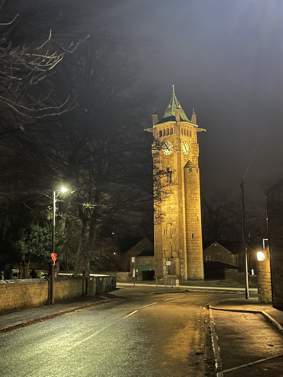 Heidimcurry's tweet photo. Consistency is key to getting results. Tired, dark,cold, wet, when it gets tough, keep showing up. #MorningRun ๐๐ปโโ๏ธ#AllYearFundraising #StillTraining #OneChallengeToGo #CancerResearch #Alzheimers #LinkInBio @UKRunChat @absolute360 @TeachersRunClub https://t.co/u2msGkjUmK