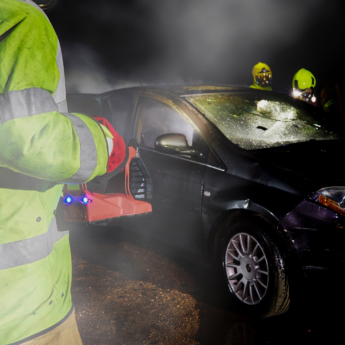 StreamlightUK's tweet image. In the heat of the moment, good lighting can influence a lifesaving decision.

Learn more about the Vulcan 180 ATEX: bit.ly/Vulcan180ATEX

#streamlight #brilliantthinking #scenelight #firstresponders #fireservice #firefighter