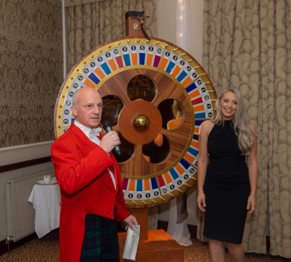 ToastmasterBSB's tweet photo. 🤓2021😷

💥That's a wrap ladies and gentlemen.💥

2021 was a very productive year as a #weddingmc #corporatemc🎤 #boxingmc 

The #redcoat, waistcoat and trews have been dry cleaned and put to their bed for this year. Next outing for the claes will be 8 Feb 22. https://t.co/3ezQlrIWlA