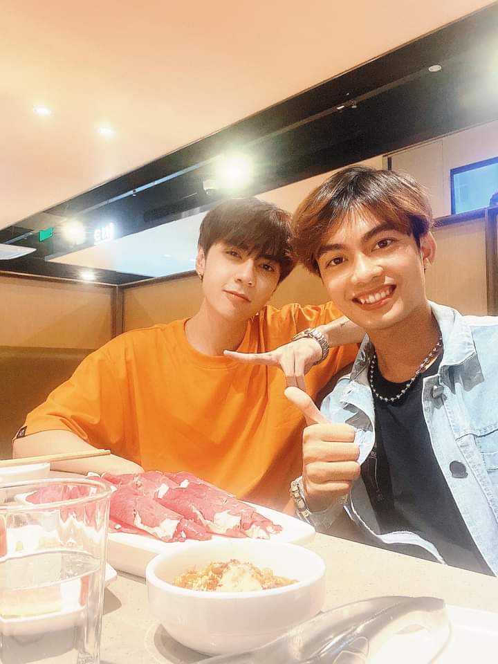 ninggg28's tweet photo. โอ้ยยยยคิดถึงโว้ยยยยยากกอดหุ่งที่สุด
มากอดหน่อยสิ
#quanghungmasterd 
@QH_MasterD https://t.co/vjJwmnYPiG
