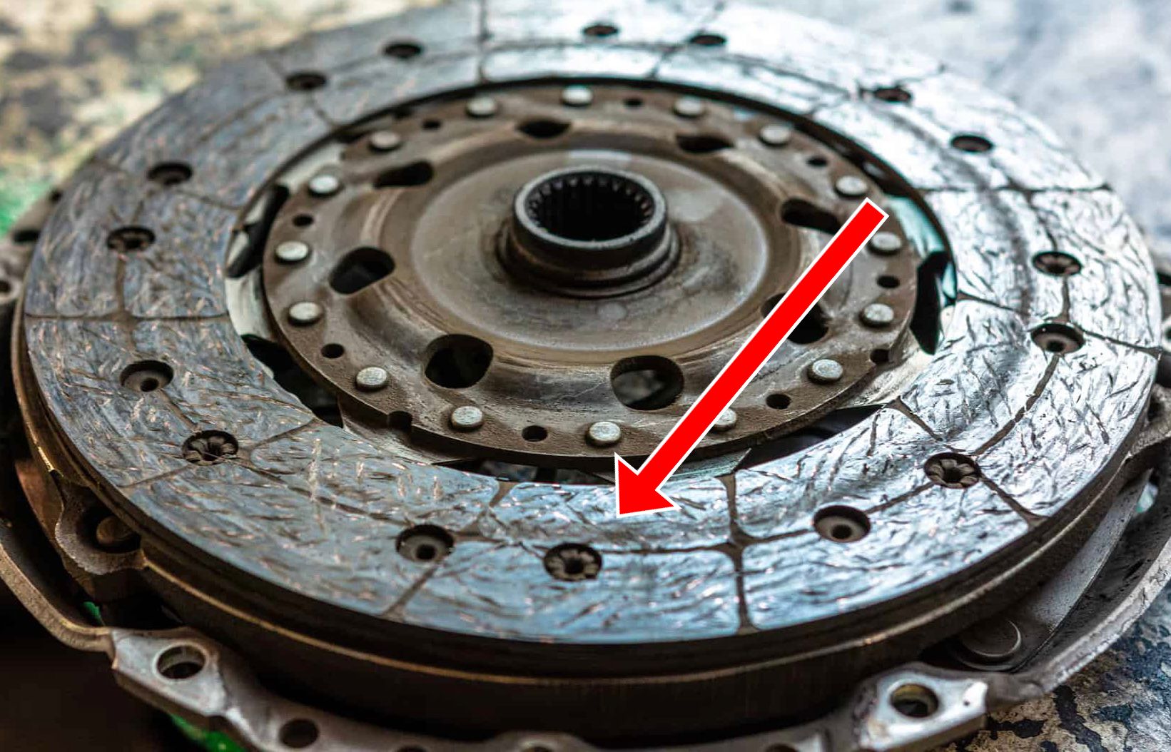 Symptoms of a Bad or Worn Clutch