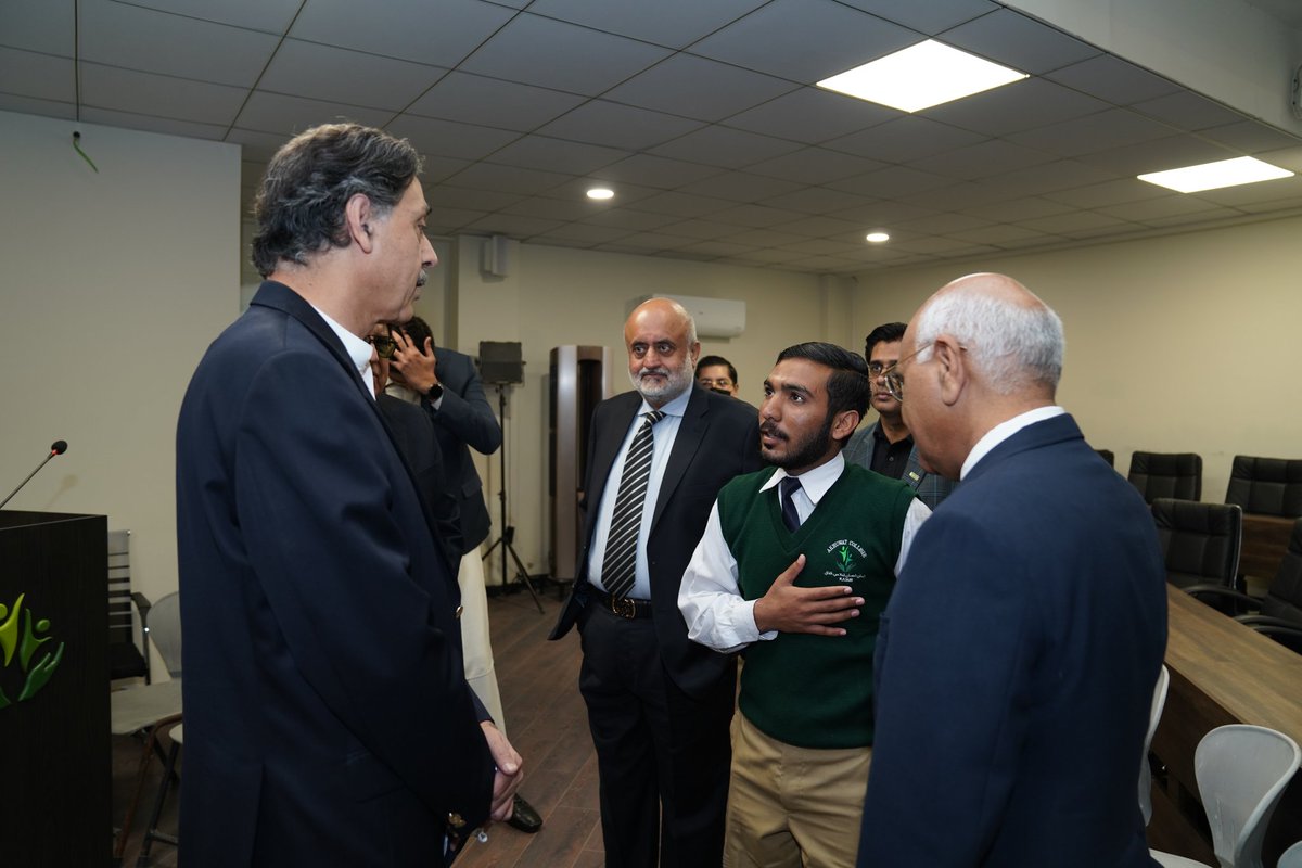 DrAmjadsaqib1's tweet photo. A dinner was hosted for 218 Officers of 49th CTP at Akhuwat College. Special Assistant to PM on Establishment, Mr. Shehzad Arbab was chief guest. Mr. Omer Rasul, DG,CSA &amp; many distinguished civil servants were there who appreciated Akhuwat's efforts for education &amp; poverty. https://t.co/eZlBfItw99