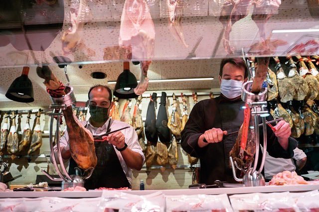 🔴 Si quieres comprar Jamón Ibérico online con todas las garantías y calidad entra y mira nuestras ofertas en jamón, jamón cortado a cuchillo o paquetes individuales con envíos a toda España y Europa! 👉jamoneriajoseluisromero.com 

#jamon #jamoniberico #ham #jambon