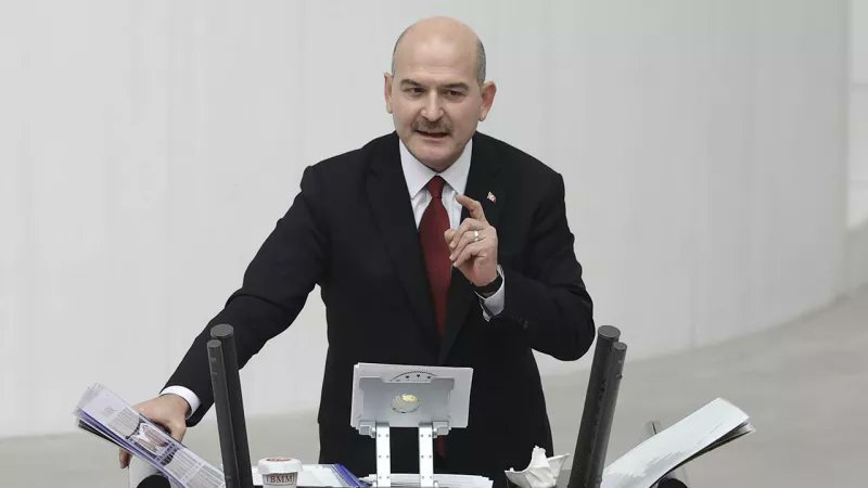 internetmedyaa's tweet photo. Bakan Soylu'dan flaş açıklama: Tahir Güven'i öldüren teröristi HDP'li vekil saklamış

Kaynak Linki = https://t.co/kdUDamJTO6

#süleymansoylu #Persembe #tahirgüven https://t.co/AvvcQnfn8B