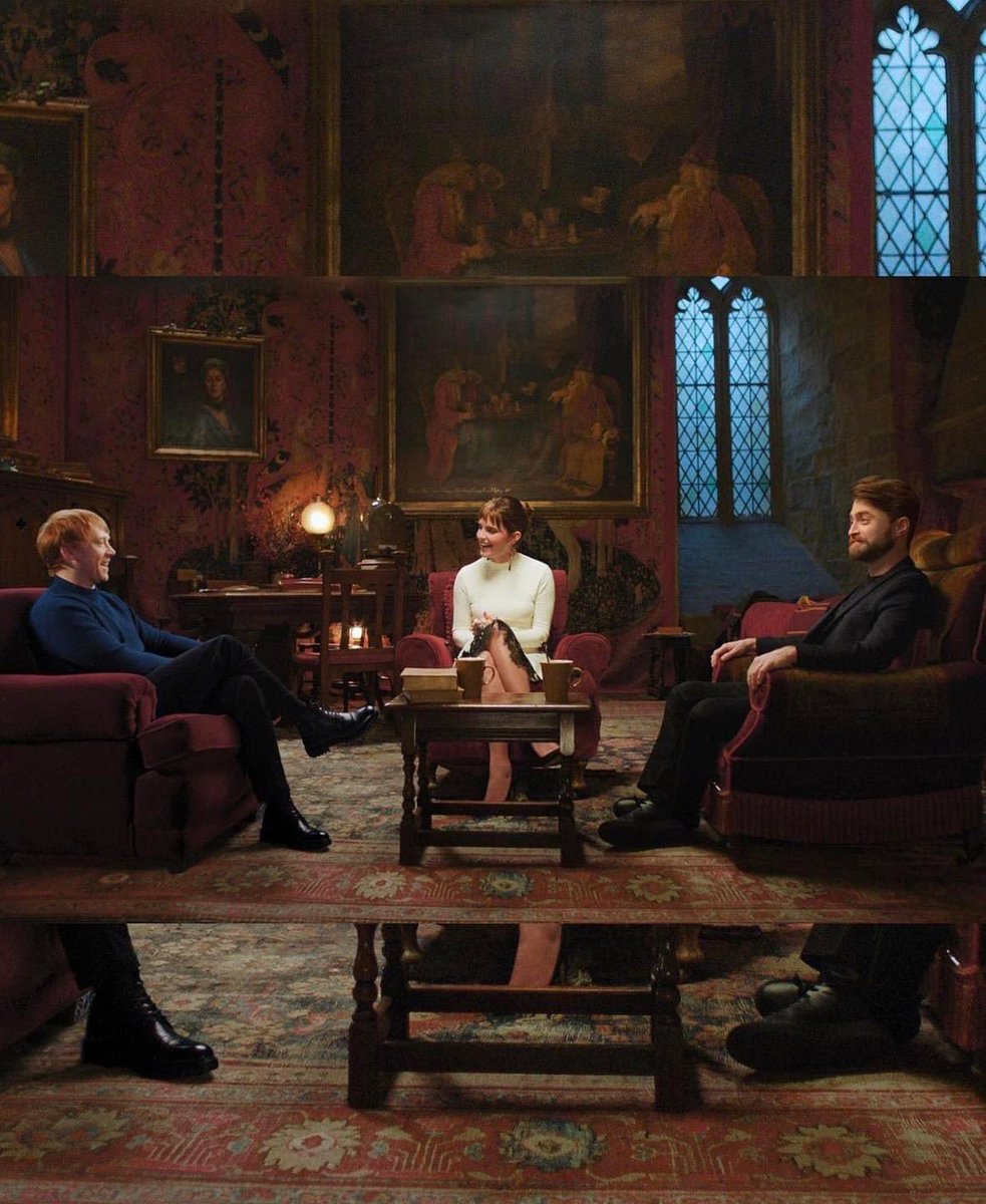 LePotterTime's tweet photo. 🔴 #HarryPotter | Une première image de la réunion des 20 ans de Harry Potter a été dévoilée. On y retrouve le trio principal : Rupert Grint, Emma Watson et Daniel Radcliffe. https://t.co/J3ZKDijhpx