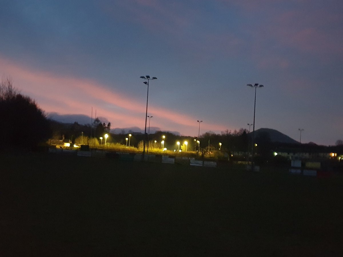 WmPowell2021's tweet photo. Gorgeous morning to be out on #5K patrols as the sun rises over the #BlackMountains. Busy day ahead with final @PowysCC #FullCouncil of 2021 - &amp; a welcome chance to order priorities &amp; thoughts #Talgarth #afterthestorm #Hometown #Wellbeing #borebraf #MynyddoeddDuon #BreconBeacons https://t.co/YoExBhndxS