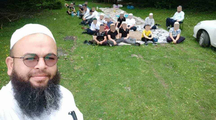 BirGun_Gazetesi's tweet photo. ‘Sana eşcinsel cin kaçmış’ diye kandırıp mastürbasyon yaptıran 'hoca' tutuklandı
https://t.co/6a4T86Ezzb https://t.co/49jPfX749M
