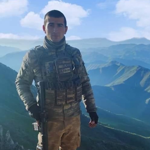 ŞEHİDİMİZ VAR TÜRKİYE'M 

Hakkari'de hain terör örgütünün saldırısı sonucu #ŞEHİT  düştü 

P. Uzm. Çvş. Doğanay ÇELIK 

RUHUN ŞAD MEKANIN CENNET OLSUN ŞEHIDIM