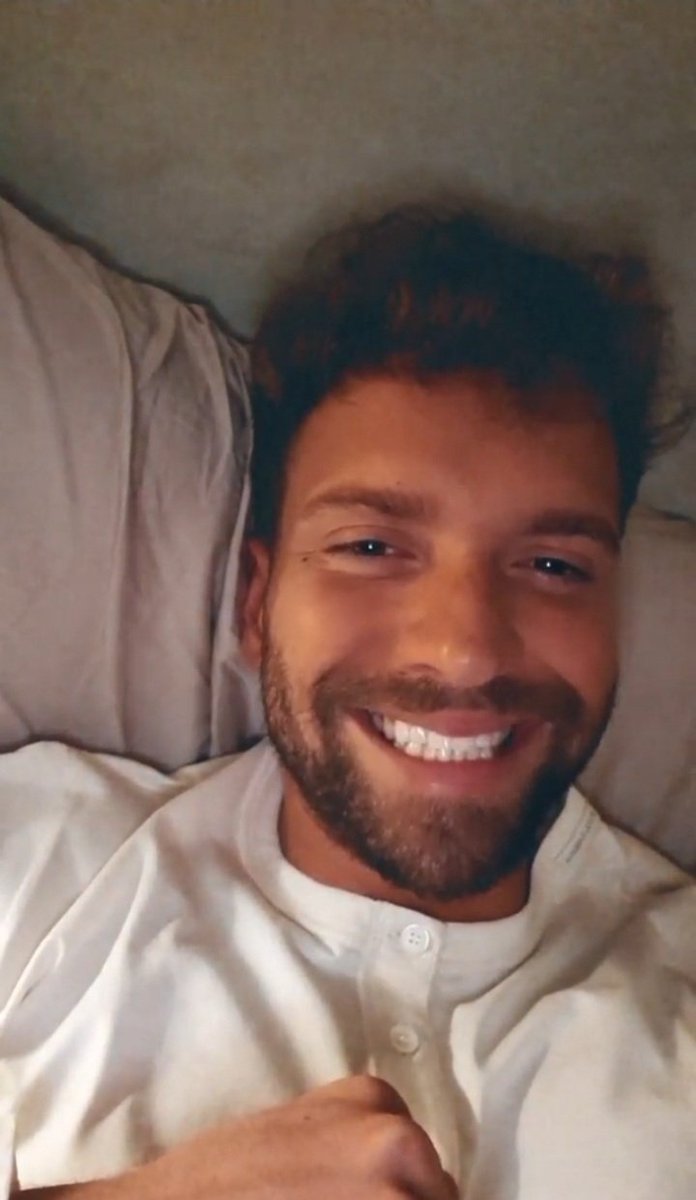 AloaMilena's tweet photo. Buenos días @pabloalboran ...😘 
Sí, sí ... realmente eres tú ... 😊😊😊😊
#Gira2022 
#Pronto #Prontito https://t.co/HgBGgyAurq