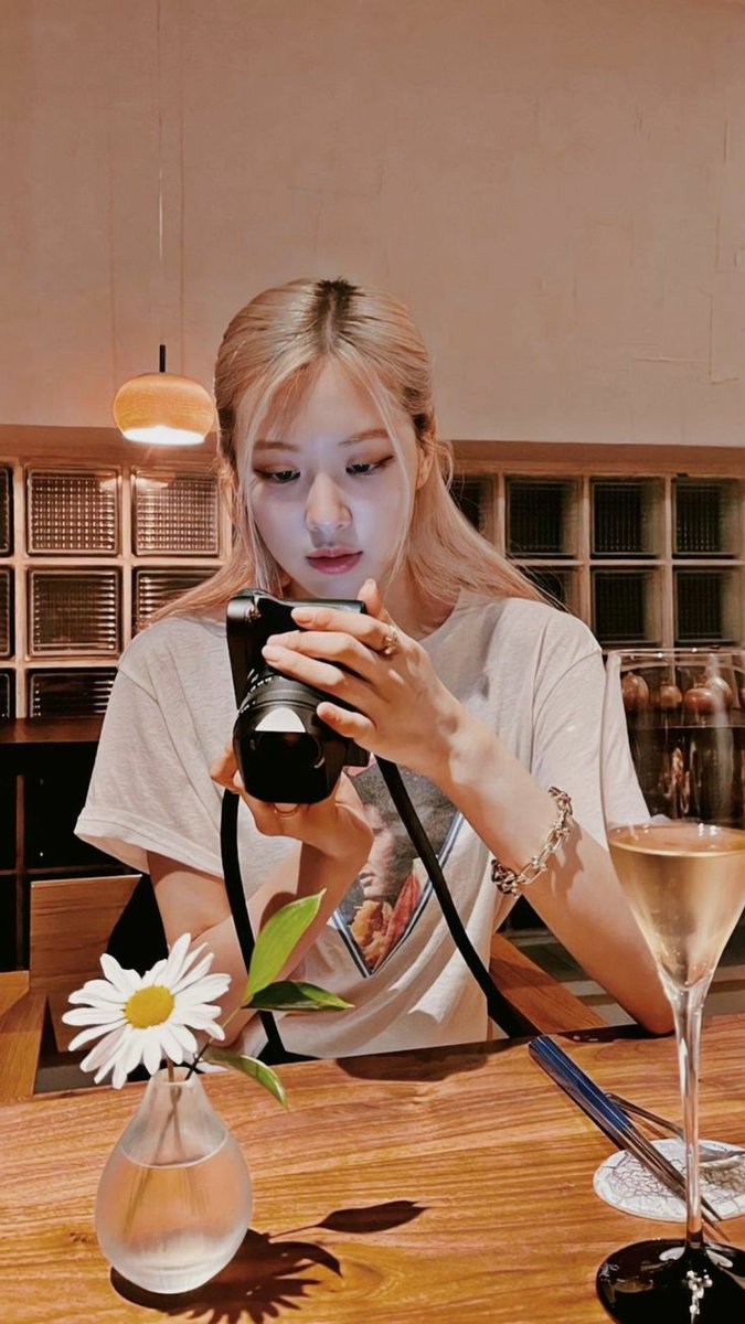 I_BNPF's tweet photo. #MAMAVOTE #rosé https://t.co/iYXkNqPkV2