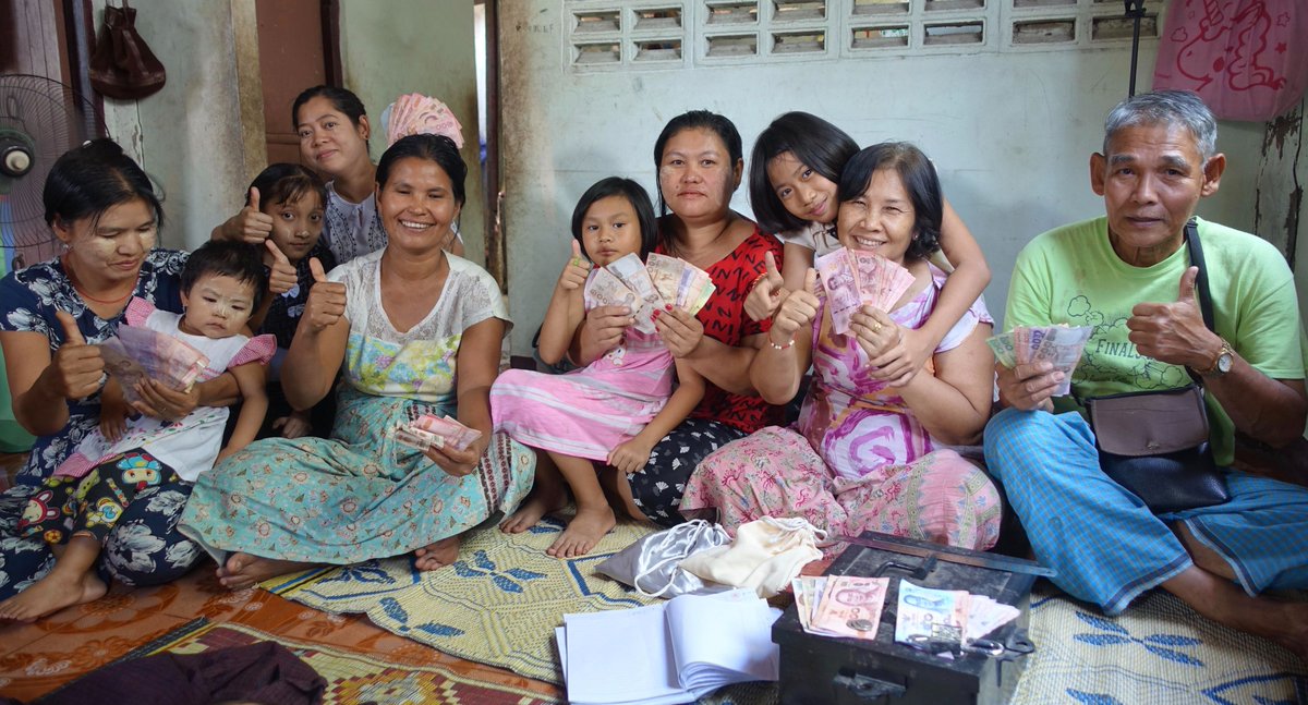 ShadeTreeFound2's tweet image. "VLSA หรือกลุ่มออมทรัพย์เพื่อครอบครัวโดยมีชุมชนเป็นศูนย์กลาง" คือหนึ่งกิจกรรมที่มูลนิธิร่มไม้ทำมาอย่างต่อเนื่องตั้งแต่ปี 2561 ถึงปัจจุบัน พบว่าช่วยครอบครัวมีระบบการเงินที่มั่นคงขึ้น สามารถมอบปัจจัยจำเป็นเพื่ออนาคตที่ดีของลูกได้ดีขึ้น
VSLA คืออะไร? อ่านต่อ loom.ly/6nARv00