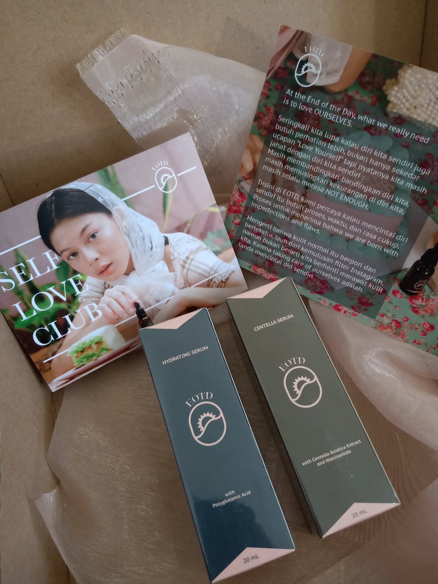lathifahhhusna's tweet photo. Thank you @the_eotd for this lovely package 🥰 https://t.co/BbV9PbMdDT
