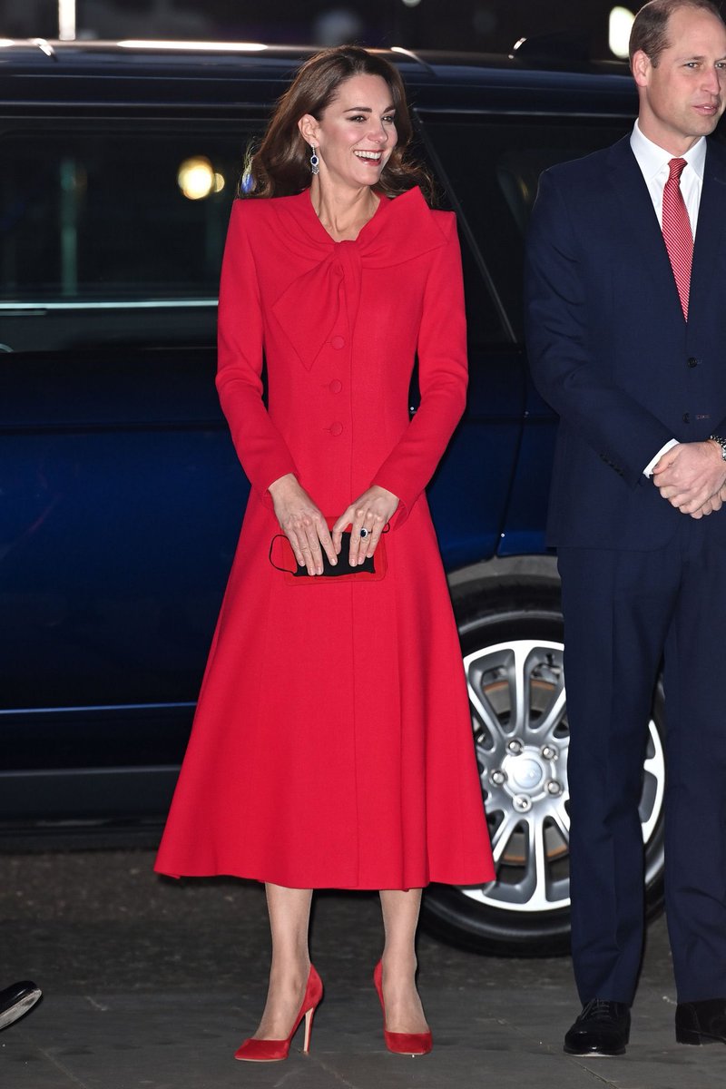 So much #red #REDALERT  #OhWow #DichessOfCambridge #CountessOfStrathearn #BaronessCarrickfergus