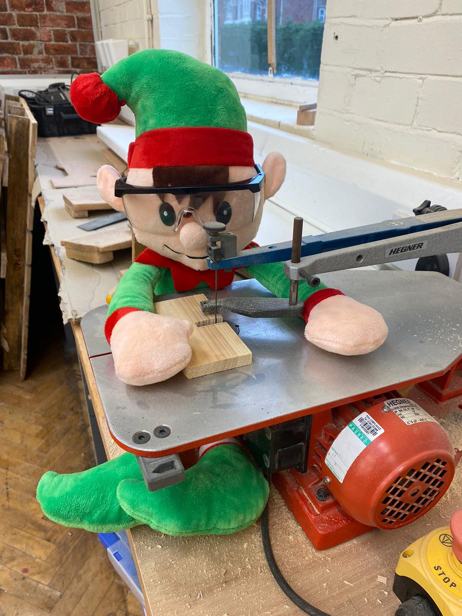 EarnToLiveThor1's tweet photo. #12daysofelfmas Health and Safety alert....does the elf know how to use that machine safely? Which room is he in? Record your answer for Day 7 @thornhill_academy https://t.co/QHLIlNHZsf