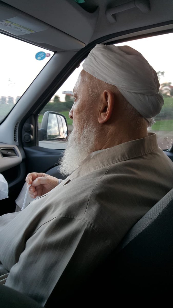 DavaAdamlar's tweet photo. Of ulemasından Müderris hazı Rızvan efendi’nin oğlu, Şeyh-ul kurra Aşıkkutlu efendi’nin talebesi olup, Akyazı’da Ta’lim-u Hıfz-u ilm-i Kıraat Müderrisi ve dahi Nakşibendiyyenin Halidi kolu vekili olan merhum Şeyh-ul kurra Hüseyin HARPUTOĞLU hoca efendi. https://t.co/5n2pQm4A6O