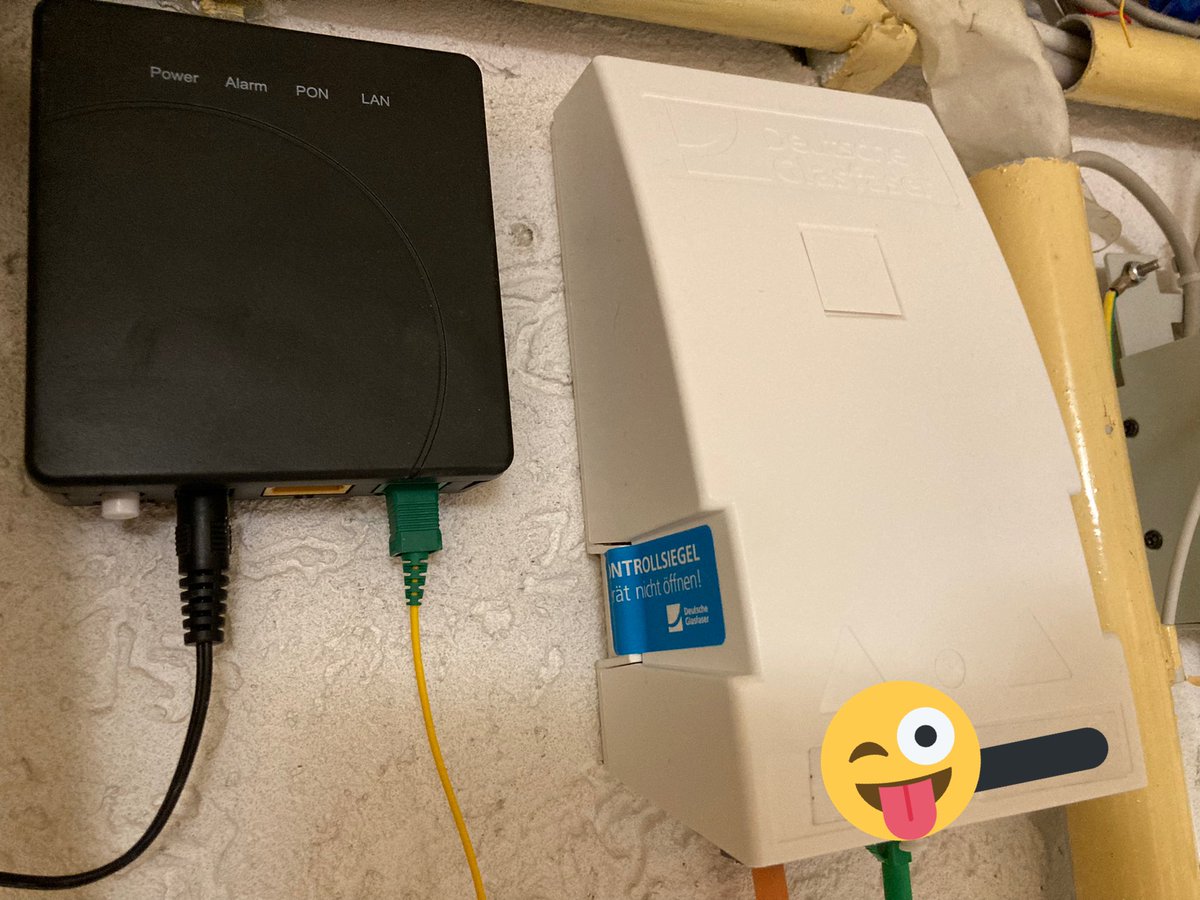 ripthebones's tweet image. Während die @deutschetelekom in den vergangenen 5 Jahren nur 16Mbit DSL anbieten konnte (und auch zukünftig nicht mehr plante), hat die @DtGlasfaser in wenigen Monaten viel bewegt. Nicht mehr lange und hier kommen 1000Mbit an. Danke schon mal für den #Breitbandausbau !