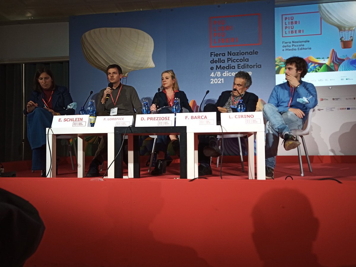 crociangelini's tweet photo. Ieri nella Sala Luna a #plpl21 per parlare di Disuguaglianze, conflitto, sviluppo. E del malessere, che non è solo la pandemia.
#UnaFormaDiIncontro #VentagliDiParole https://t.co/vWjdLmdrlG