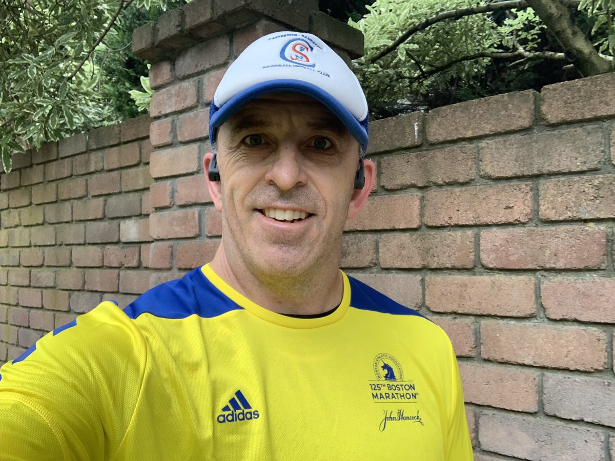 charlesdavis75's tweet photo. Took my new virtual @bostonmarathon finisher’s top for a short run to stretch the legs in preparation for my attempt at the @melbmara on Sunday #RunTo125 https://t.co/R2nam90GXu