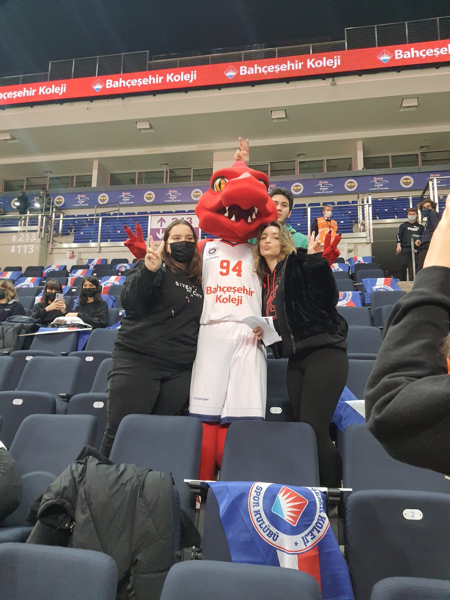 kader_ulass's tweet photo. BK Ömerli Kampüsü Anadolu Lisesi @BKBasketbol takımımızın yanında 🏀 https://t.co/4SYltT9sMP