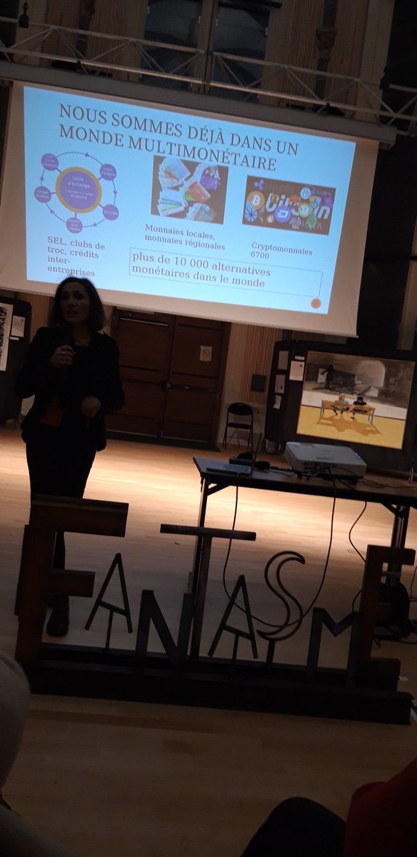 mldoume's tweet photo. La #doume est cette semaine à l'exposition "To flou or not to flou : un monde nouveau" à la Chapelle des Cordeliers de #Clermontfd où a lieu en ce moment une conférence d'@ArianeTichit : "Vers un monde multimonétaire". https://t.co/YgG8UbOFge