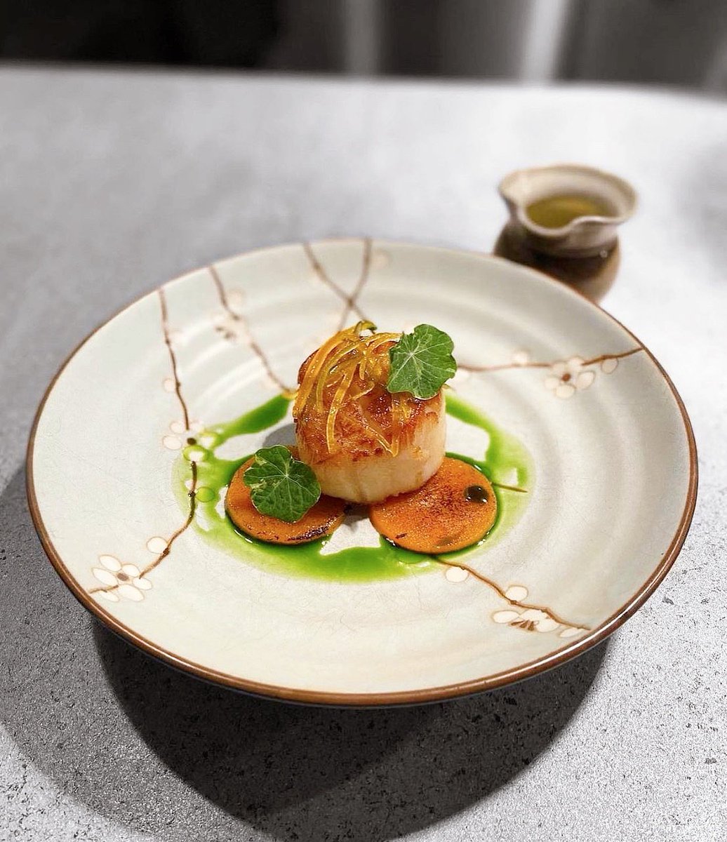 hotelfootballuk's tweet image. Day 9 of 24. We've got a tasty one for you today. 😋 Win a Dinner for 2 in @ChefTomKerridge’s restaurant - @bullandbearmcr located in our sister hotel @StockExHotel.

All you have to do is to follow @hotelfootballuk, like &amp;amp; retweet! #HFChristmasCountdown 🎅🏻 

Good luck!🤞🏻