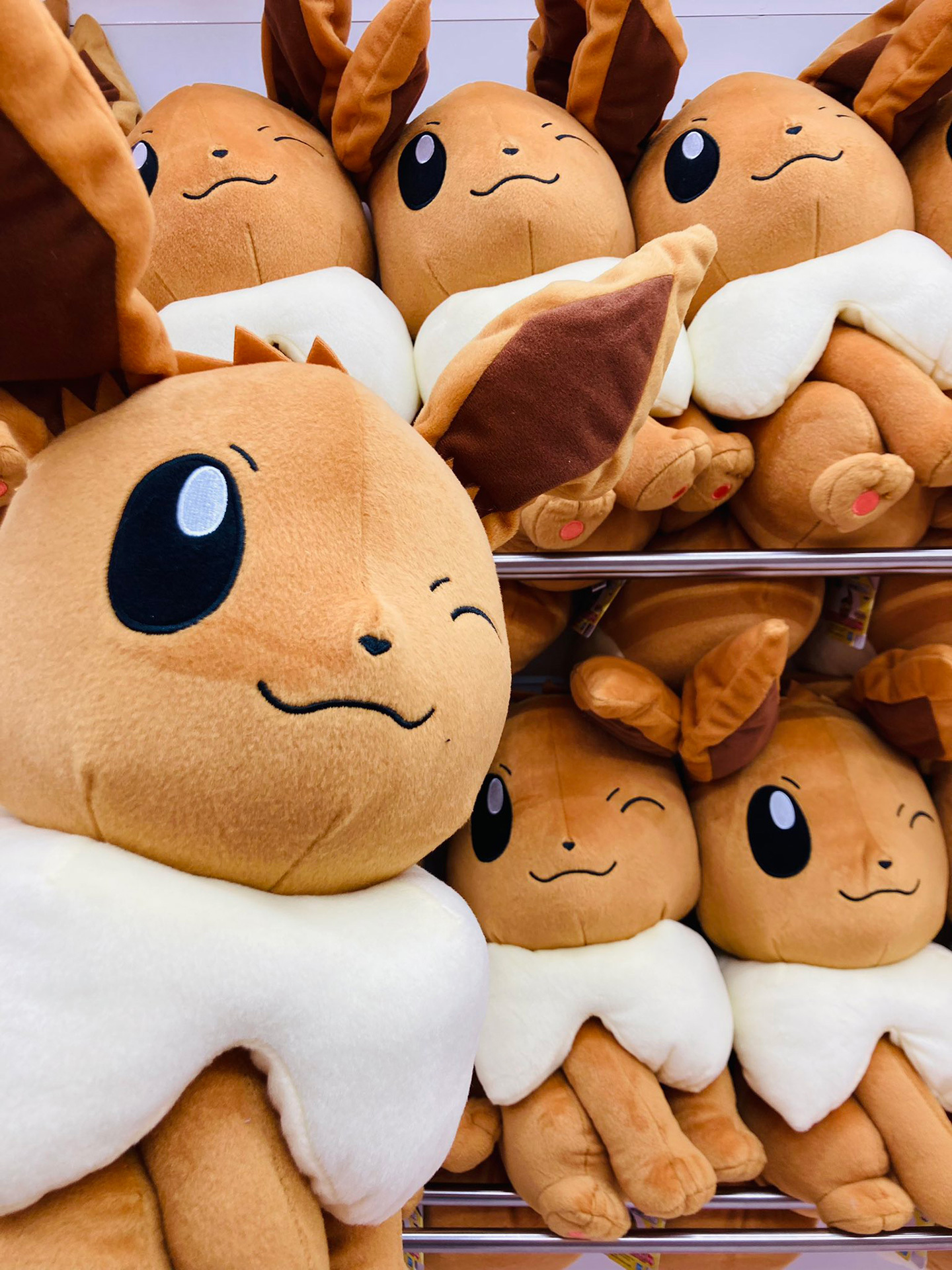 تويتر セガのお店公式 على تويتر セガのお店に ポケットモンスター しっぽみてみて めちゃでかイーブイ メス ぬいぐるみ が順次登場しております 実はこちら とってもしっぽがキュート なんです この可愛さ ぜひとも会いに来てください 投入店舗は
