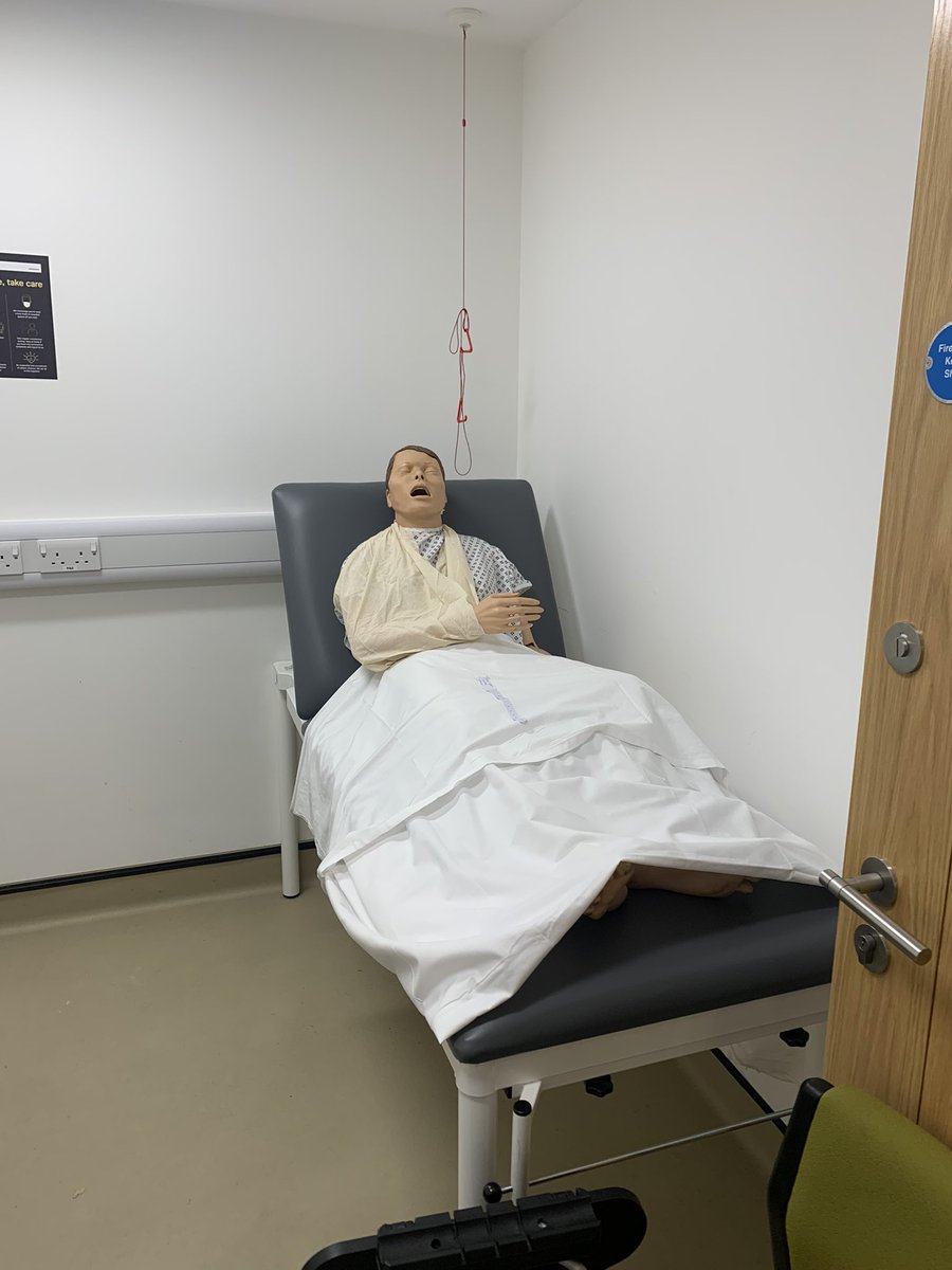 AdamBonfield's tweet photo. Gearing up for #WardSim for the final year medical students! Even have a radio playing the Christmas tunes 🎄 🎶 #fidelity #MedSim #simulation
@LeMedSchool https://t.co/4Ym4d8M3O4