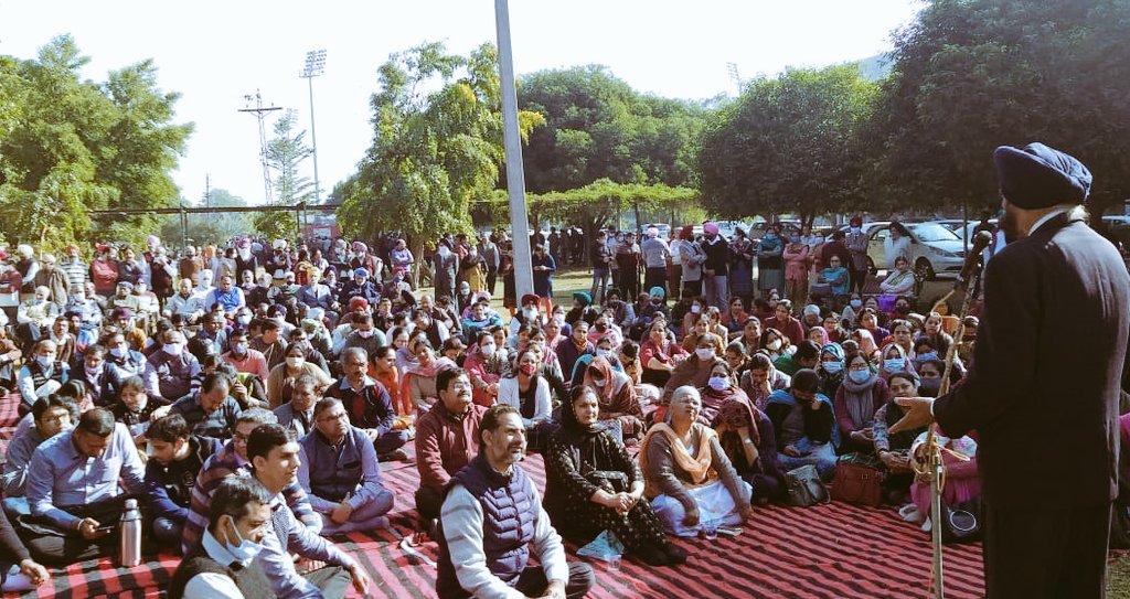 pautaldh1's tweet photo. #education #band #protest #educationband #hungerstrike #teacherlife https://t.co/KsmpmrBWFw