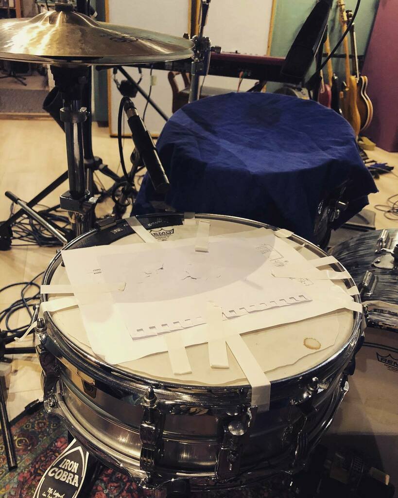 Drum and snare setup for ‘Fighting For It’ (out tmr) 🥁 - always good to have bits of paper to get the sound right #drums #snare 🔥 <a href="/leoncavemusic/">leon cave</a> instagr.am/p/CXQ15n-sQqP/