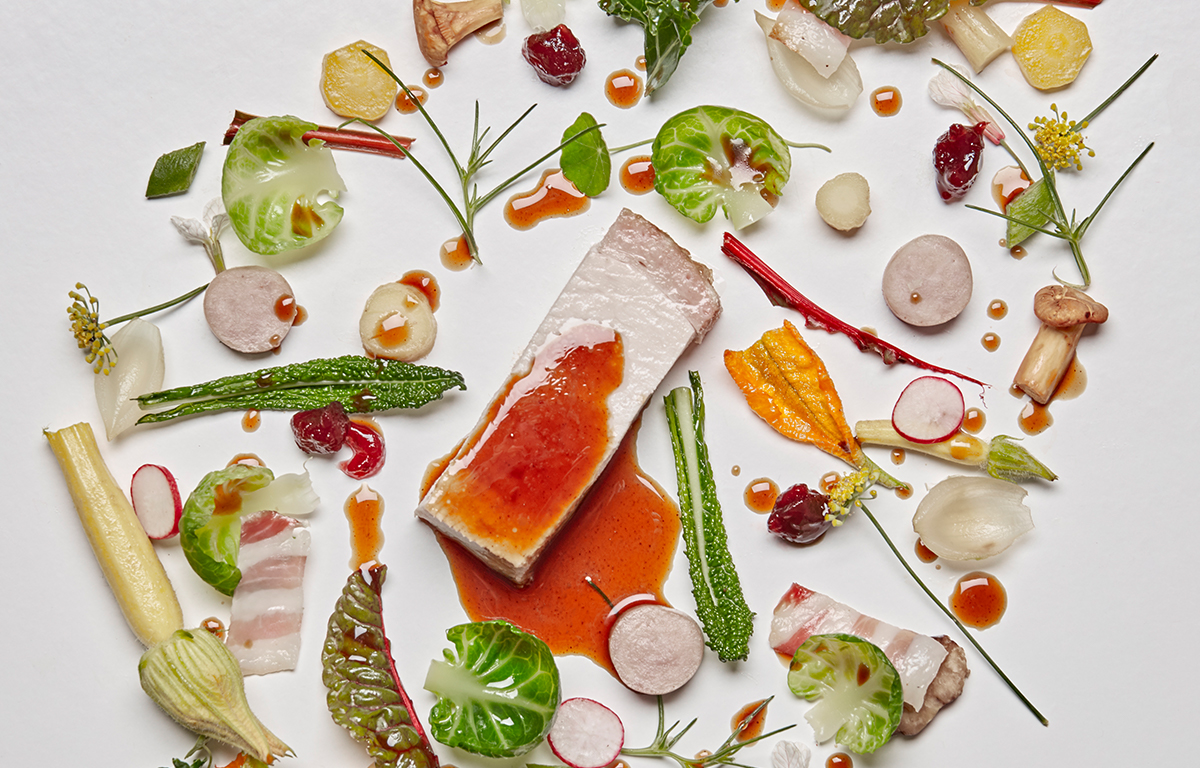 MalloryCourt's tweet photo. If our Christmas dinners were deconstructed 🎄🤩

👨‍🍳 - Simon, Head Chef

#decemberdining #christmas #christmasdinner #mallorycourt #relaisandchateaux 
@RelaisChateaux @ShakespearesEng https://t.co/sBw5xUEosp
