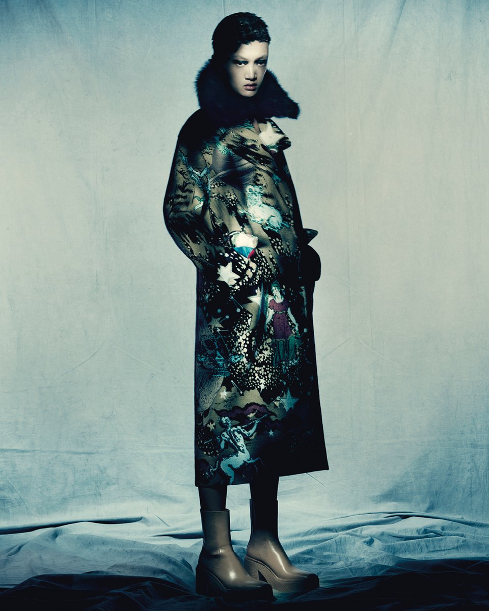 zaraes's tweet photo. ZARA ATELIER 
Colección limitada fotografiada por Paolo Roversi. 
Una nueva firma que aúna nuestra pasión por la artesanía y la expresión artística https://t.co/PRSX5GFPn1 https://t.co/sTYz5EUHcJ