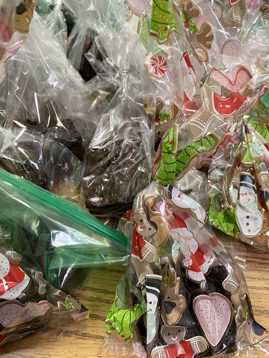 AMS_InstrCoach's tweet photo. NJHS &amp; student council bake sale tonight at open house https://t.co/XM5joUTyBq