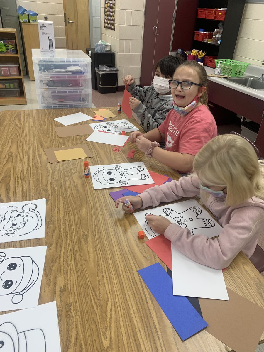 HopsonsKCrew's tweet photo. It’s Club Day and we’re working on our paper tearing skills! #BeBold @Principal_SES @shufordnccs https://t.co/YgeDah7eXe