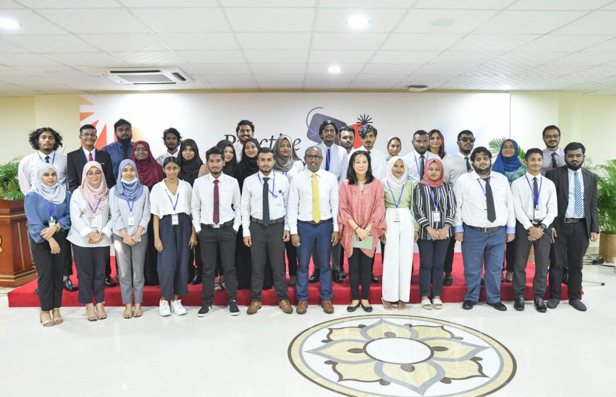 JPSecretariat's tweet photo. ޔޫ އެން ޑީ ޕީ  އާއި  ރައްޔިތުން  މަޖިލީހާއި  ގުޅިގެން  އެއް  ހަފްތާގެ  މުއްދަތަށް  ބޭއްވި ޔޫތު  ޕްރެކްޓިސް  ޕާލަމަންޓް  ޓްރެއިންގައި  ޖުމްހޫރީ  ޕާޓީގެ  އެޑްމިން  އޮފިސަރ  އަނޫޝާ  ޢަބްދުލް  ޣަނީ  މި  ޕާޓީ  ތަމްސީލްކޮށް  އެ  ޓްރެއިނިން  ނިންމާފައިވާތީ  ��ޫނު މަރުހަބާ  ދަންނަވަމެވެ. https://t.co/7Z2dBs85gI