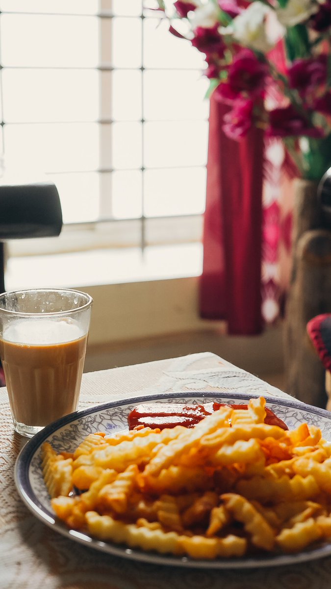 iprincejoseph's tweet photo. Tasty Good Morning 
#chai #fries https://t.co/38ZlCPwua2