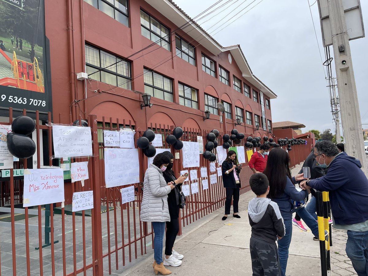 RobsharAbdala's tweet image. #fuerarector  #colegioSanjioaquin #LaSerena @LaSerena_Chile @LaSerenaOnline @elobservatodo @MiRadiols @eldia_cl  !!  Queremos a nuestras Misses de vuelta !!! #nomasdespidos !!!🤬