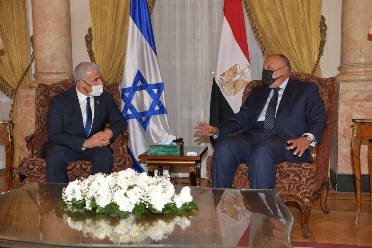 לפיד: מסיים פגישה ארוכה וחמה עם שר החוץ המצרי, סאמח שכרי…