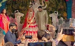 तेजस्वी यादव #TejashwiYadavWedding 

Thursday, 9th December. Premiere at 2 PM only on BB Ki Vines YouTube channel. #DhindoraMusicVideo
