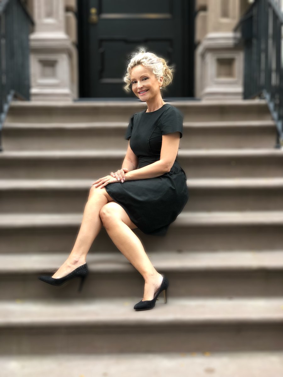 Remember when Carrie Bradshaw wore her wedding dress to the 'Met Ball'? -  KESQ, image size:900x1200