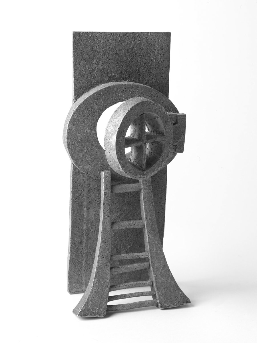GalleryPangolin's tweet photo. 'The Ladder' 1976 by Geoffrey Clarke
Aluminium
27cm high
Unique
Now on show in our Christmas Cracker! 2021 exhibition.
Until 22nd December
#ladder #geoffreyclarke #sculpture #aluminium #christmascracker #exhibition #giftideas #artforchristmas https://t.co/LjoxvAC2OW