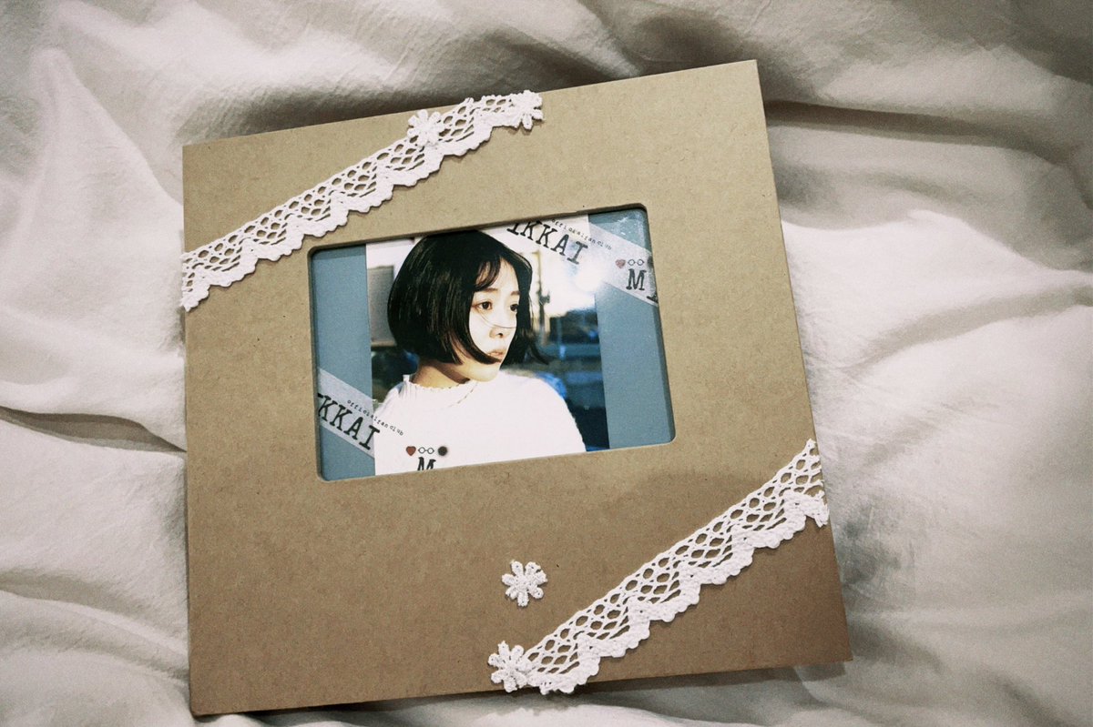 1214_hbd's tweet photo. 無事にアルバム完成したので明日事務所に送ります！ご協力してくださった皆様本当にありがとうございました😭💐

（本当に毎年こんなクオリティで申し訳ないです🥺🥺🥺）

#高畑充希誕生祭2021 https://t.co/s6DxqUEI86